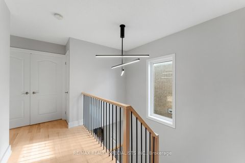 Photo 20 at 25 Grapevine Drive, Vellore Village, Vaughan