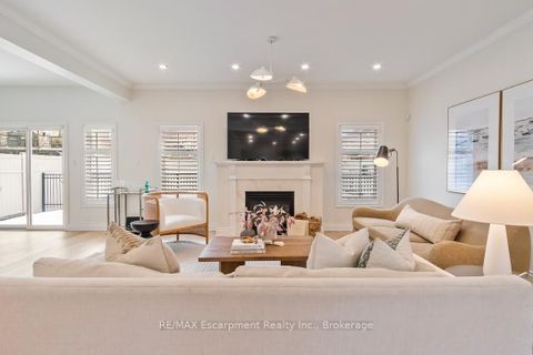 Photo 6 at 2301 Baronwood Drive, WT West Oak Trails, Oakville