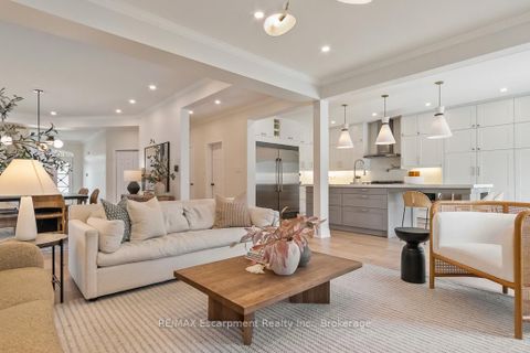 Photo 7 at 2301 Baronwood Drive, WT West Oak Trails, Oakville