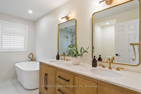 Photo 22 at 2301 Baronwood Drive, WT West Oak Trails, Oakville
