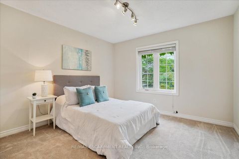 Photo 18 at 105 River Glen Boulevard, RO River Oaks, Oakville