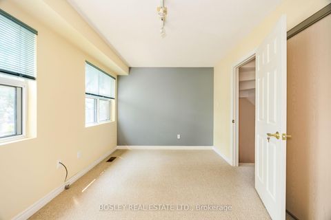 Photo 17 at 186 Milan Street, Moss Park, Toronto