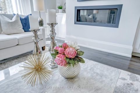 Photo 1 at 352B Lawrence Avenue W, Nortown, Toronto
