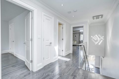 Photo 8 at 352B Lawrence Avenue W, Nortown, Toronto