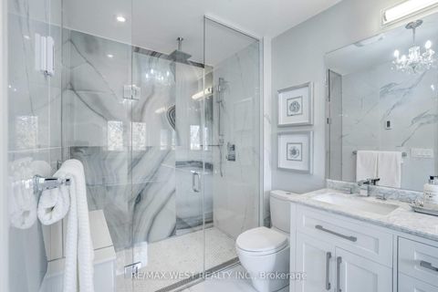 Photo 11 at 352B Lawrence Avenue W, Nortown, Toronto