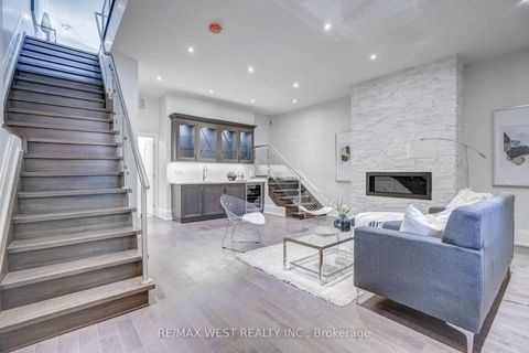 Photo 17 at 352B Lawrence Avenue W, Nortown, Toronto