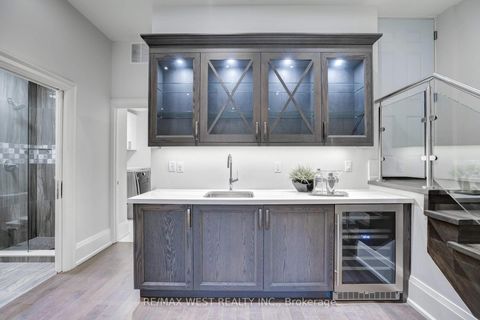Photo 18 at 352B Lawrence Avenue W, Nortown, Toronto