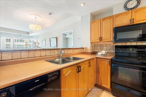 Photo 7 at 508 - 2 Toronto Street, Lakeshore, Barrie