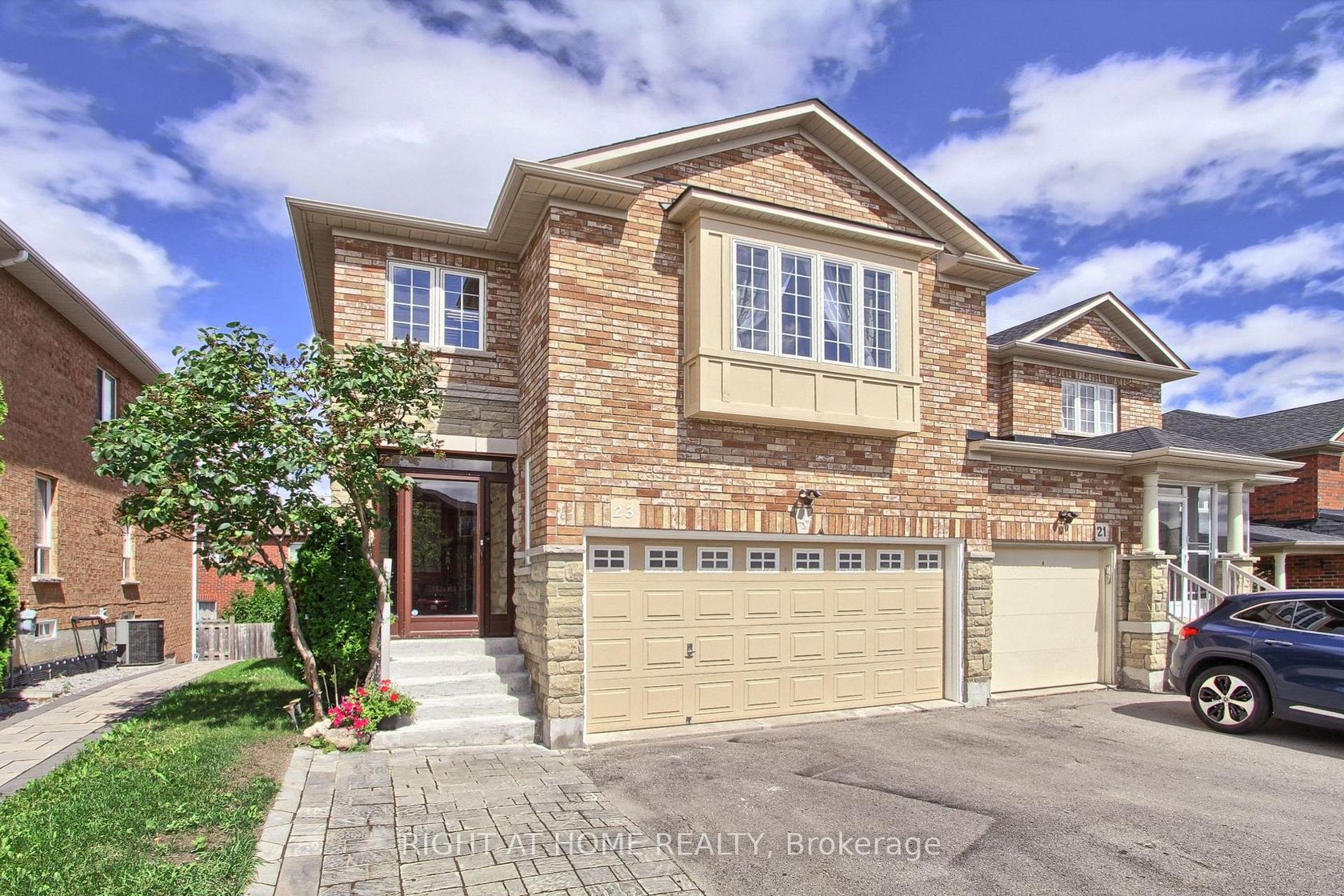 23 Maffey Crescent E, Westbrook, Richmond Hill 