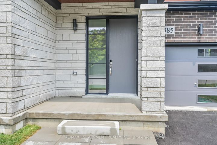 Photo 5 at 385 LIMERIDGE Road E, Bruleville, Hamilton
