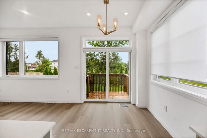 Photo 18 at 385 LIMERIDGE Road E, Bruleville, Hamilton