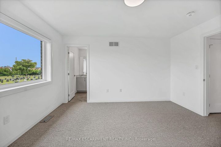 Photo 28 at 385 LIMERIDGE Road E, Bruleville, Hamilton