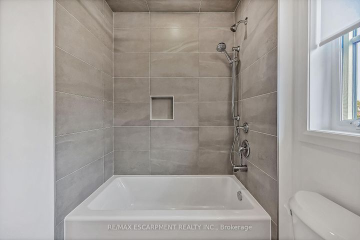 Photo 35 at 385 LIMERIDGE Road E, Bruleville, Hamilton