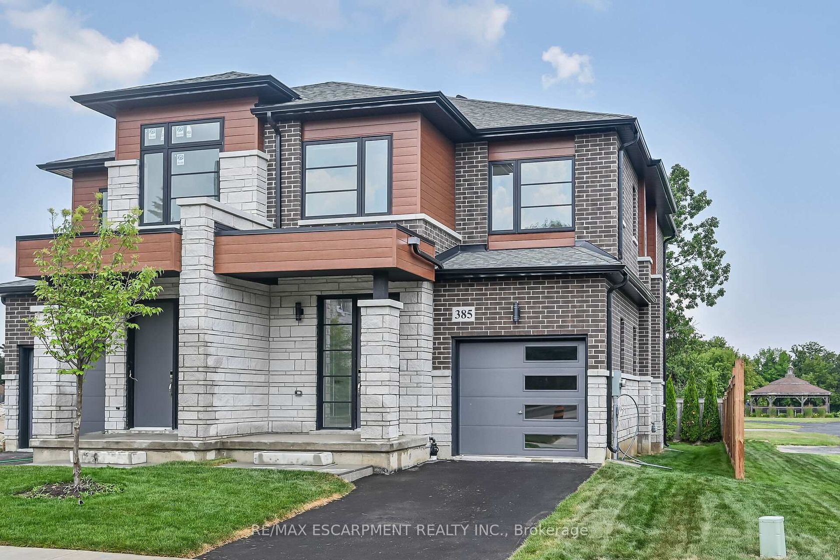 385 LIMERIDGE Road E, Bruleville, Hamilton 2