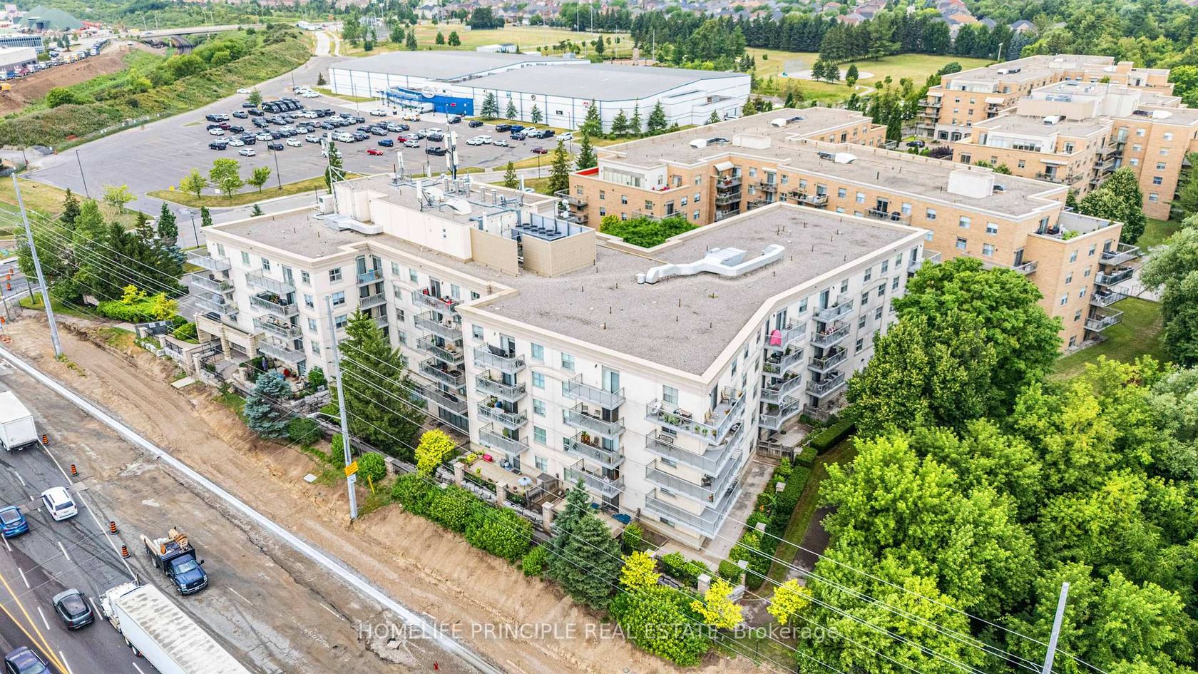 502 - 2500 Rutherford Road, Maple, Vaughan 