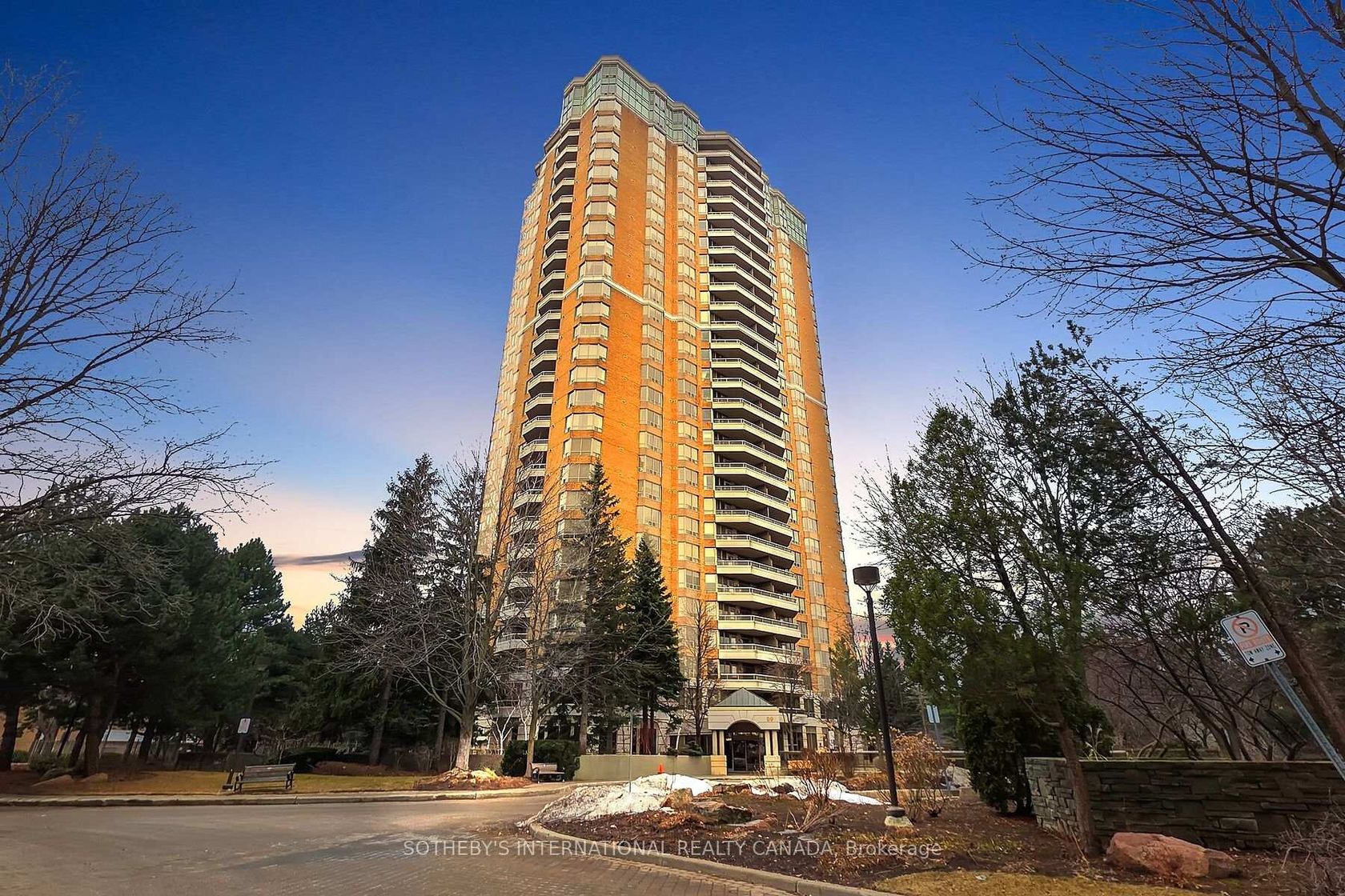 610 - 89 Skymark Drive, Hillcrest Village, Toronto 