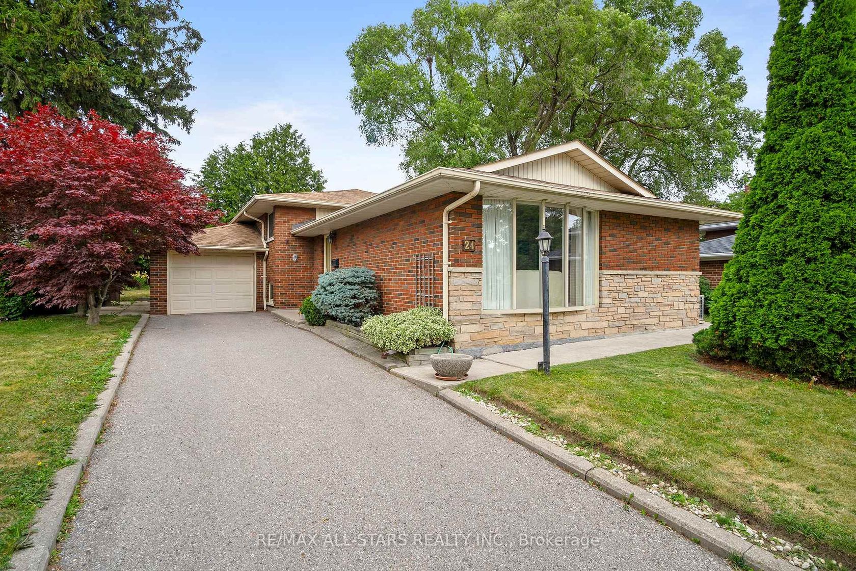 24 Ensign Place, Woburn, Toronto 
