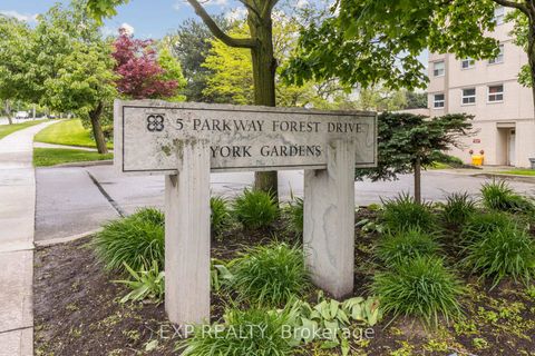 Photo 1 at 1101 - 5 Parkway Forest Drive, Henry Farm, Toronto