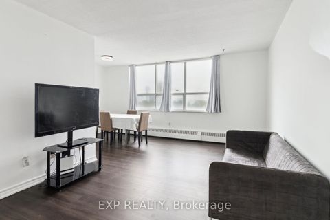 Photo 11 at 1101 - 5 Parkway Forest Drive, Henry Farm, Toronto