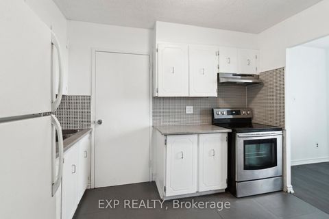 Photo 22 at 1101 - 5 Parkway Forest Drive, Henry Farm, Toronto