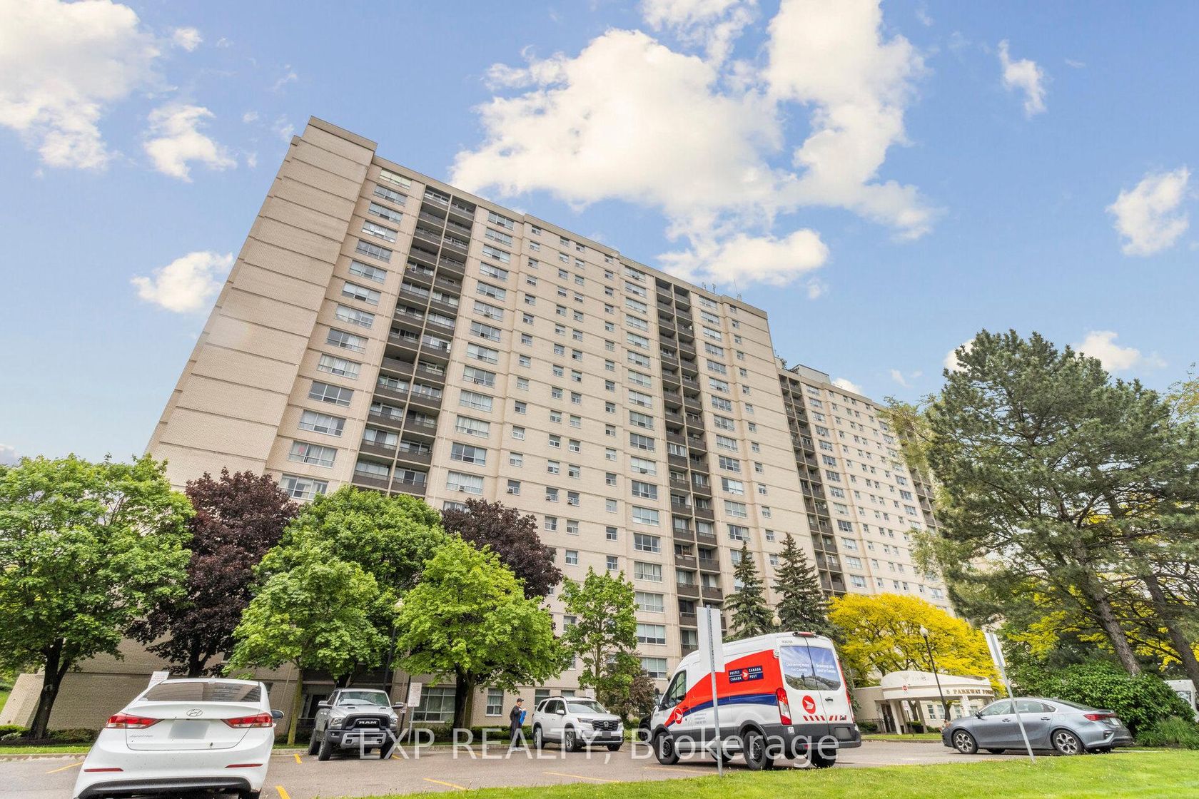 1101 - 5 Parkway Forest Drive, Henry Farm, Toronto 