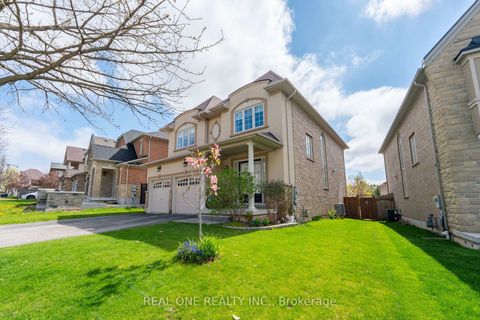 Photo 1 at 11 Zoran Lane, Patterson, Vaughan