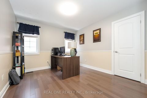 Photo 14 at 11 Zoran Lane, Patterson, Vaughan