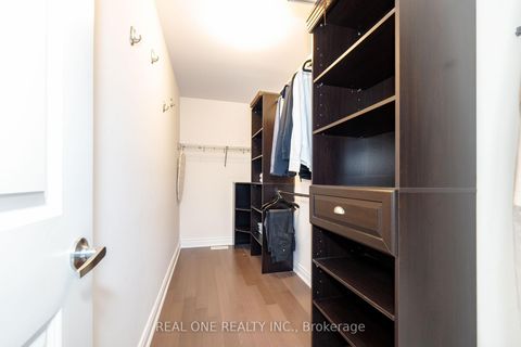 Photo 23 at 11 Zoran Lane, Patterson, Vaughan