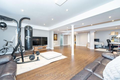 Photo 27 at 11 Zoran Lane, Patterson, Vaughan