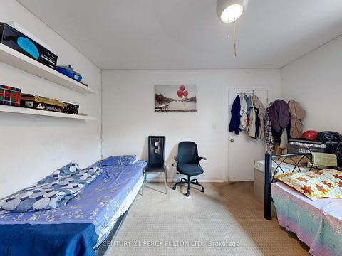Photo 10 at 48 St Dunstan Drive, Oakridge, Toronto