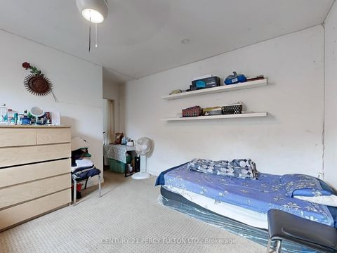 Photo 11 at 48 St Dunstan Drive, Oakridge, Toronto