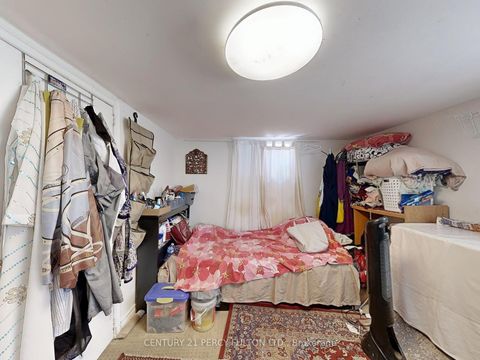 Photo 18 at 48 St Dunstan Drive, Oakridge, Toronto