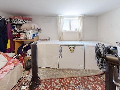 Photo 19 at 48 St Dunstan Drive, Oakridge, Toronto