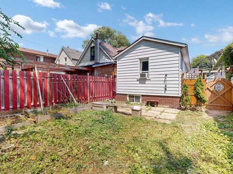 Photo 27 at 48 St Dunstan Drive, Oakridge, Toronto