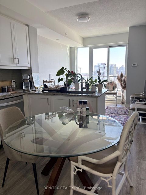 Photo 3 at 1003 - 9618 Yonge Street, North Richvale, Richmond Hill