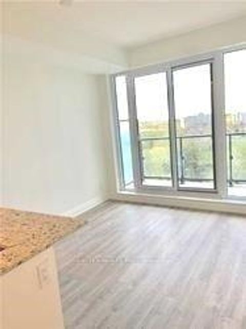 Photo 4 at 1003 - 9618 Yonge Street, North Richvale, Richmond Hill