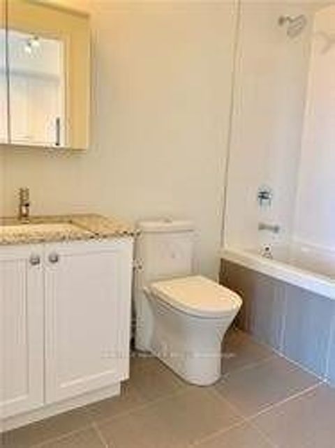 Photo 6 at 1003 - 9618 Yonge Street, North Richvale, Richmond Hill