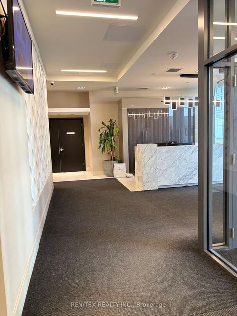 Photo 9 at 1003 - 9618 Yonge Street, North Richvale, Richmond Hill