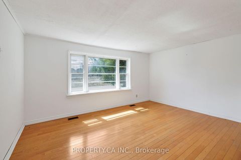 Photo 9 at 36 Sylvan Crescent, Oak Ridges Lake Wilcox, Richmond Hill