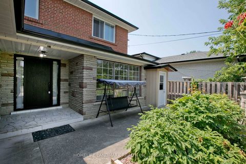 Photo 2 at 157 Pleasant View Drive, Pleasant View, Toronto