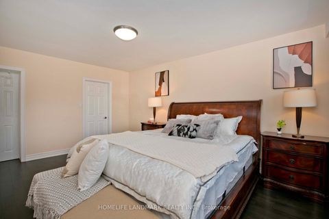 Photo 18 at 157 Pleasant View Drive, Pleasant View, Toronto