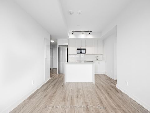 Photo 10 at 2405 - 15 Ellerslie Avenue, Willowdale West, Toronto