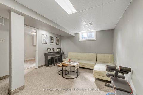 Photo 32 at 10 Kitimat Crescent, Aurora Heights, Aurora