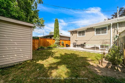Photo 43 at 10 Kitimat Crescent, Aurora Heights, Aurora