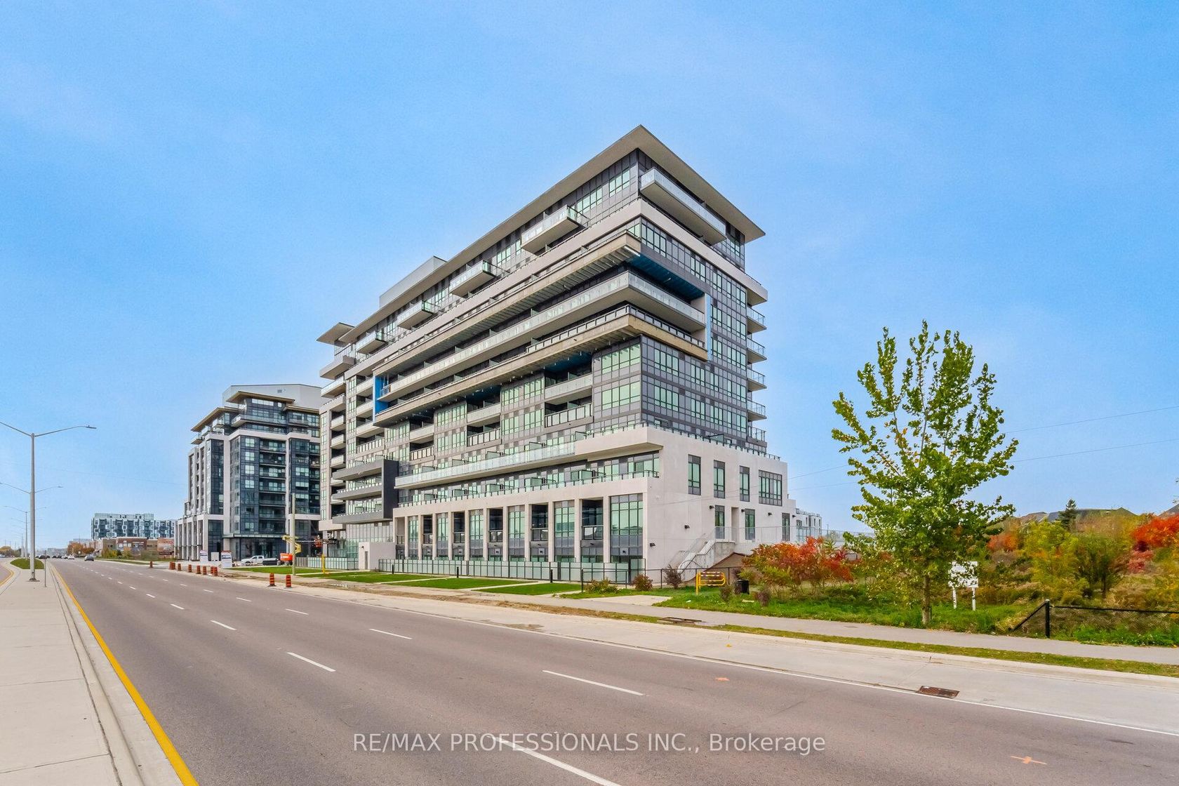 603 - 395 Dundas Street W, GO Glenorchy, Oakville 