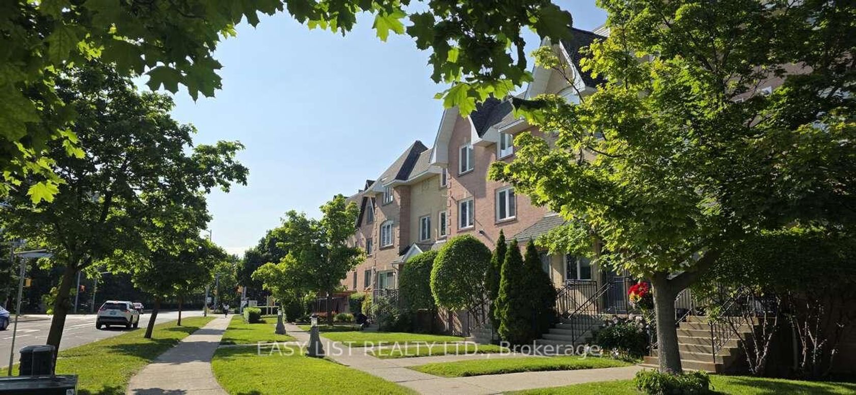 613 - 75 Weldrick Road E, Observatory, Richmond Hill 