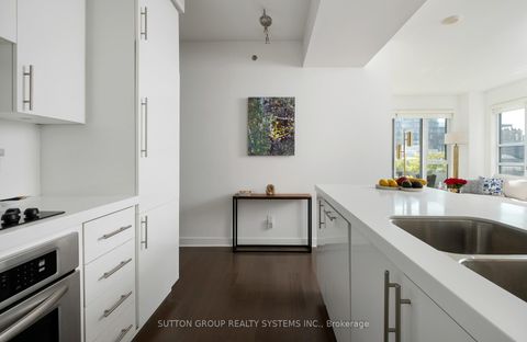 Photo 10 at 612 - 156 Portland Street, Waterfront Communities C1, Toronto
