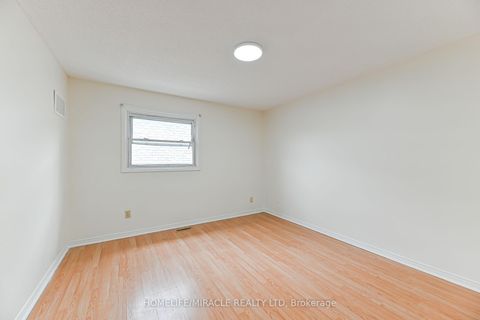 Photo 19 at 40 Blair Crescent, Grove East, Barrie