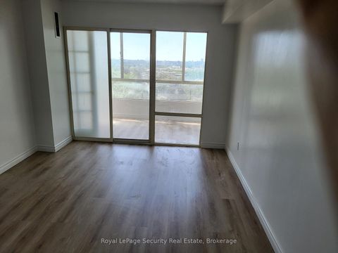 Photo 3 at 605 - 2470 Eglinton Avenue W, Greenbrook, Toronto