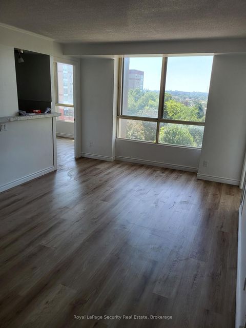 Photo 6 at 605 - 2470 Eglinton Avenue W, Greenbrook, Toronto
